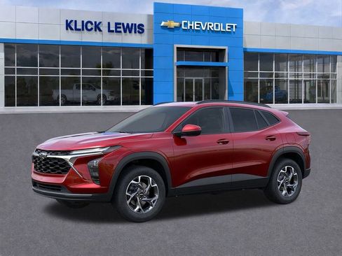 New 2026 Chevrolet Trax LT w/ Sunroof Package image 2