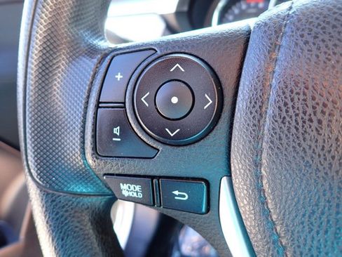 Used 2015 Toyota Corolla LE FWD image 15