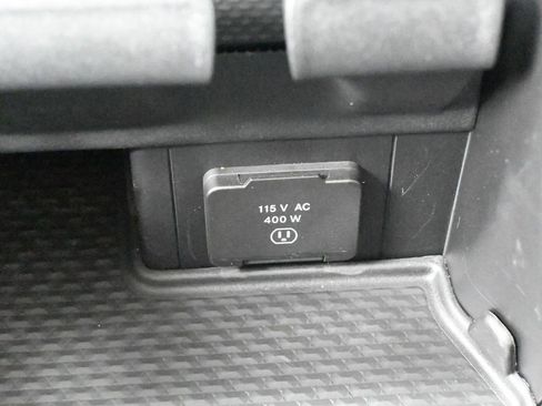 Used 2025 RAM 1500 Laramie w/ Laramie Southwest Edition image 6