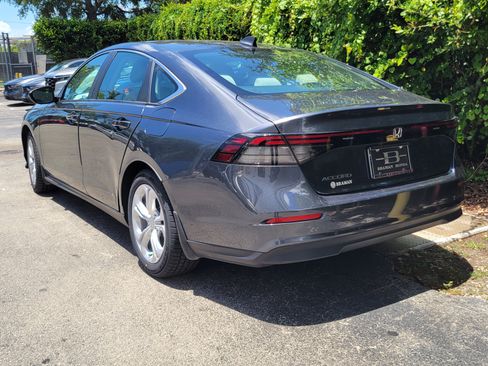 Certified 2023 Honda Accord LX image 4