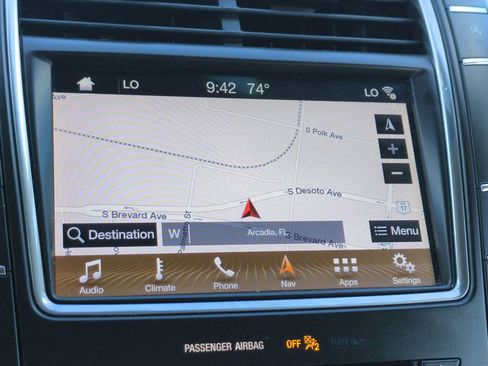 Used 2019 Lincoln Nautilus Select image 21