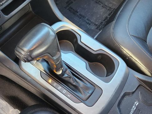 Used 2019 Chevrolet Colorado ZR2 image 17