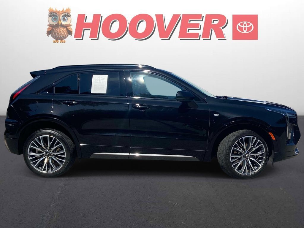 Used 2024 Cadillac XT4 Sport FWD image 2