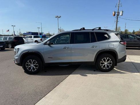 Used 2025 GMC Acadia AT4 w/ Luxury Package AWD/4WD image 2