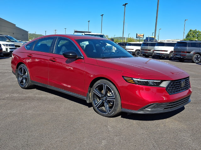 Used 2025 Honda Accord Sport image 1
