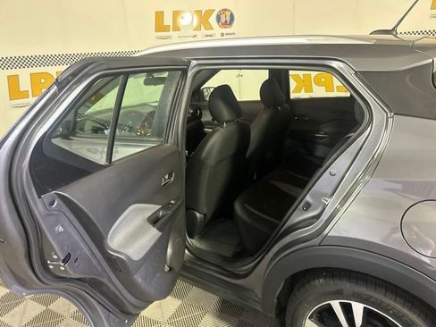 Used 2020 Nissan Kicks SV FWD image 33
