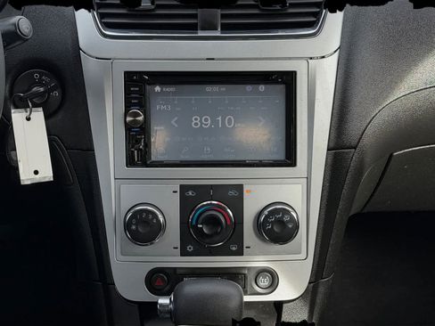 Used 2010 Chevrolet Malibu LT image 13