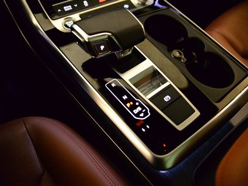 Used 2021 Audi Q7 3.0T Premium Plus image 13