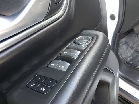 Used 2022 Chevrolet Tahoe LT w/ LT Signature Package AWD/4WD image 17