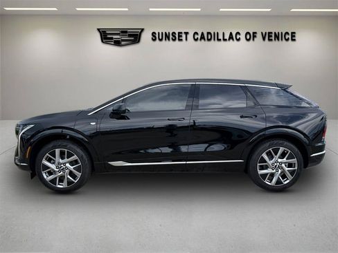New 2026 Cadillac Optiq Luxury 1 RWD image 6
