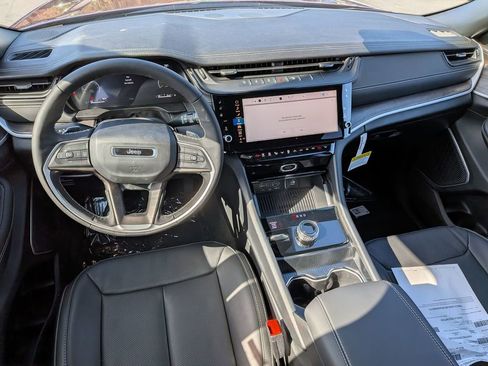 New 2026 Jeep Grand Cherokee Limited image 25