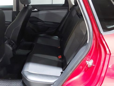 Used 2022 Volkswagen Taos SE image 21