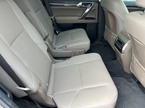 Used 2023 Lexus GX 460 Premium w/ Accessory Package image 10