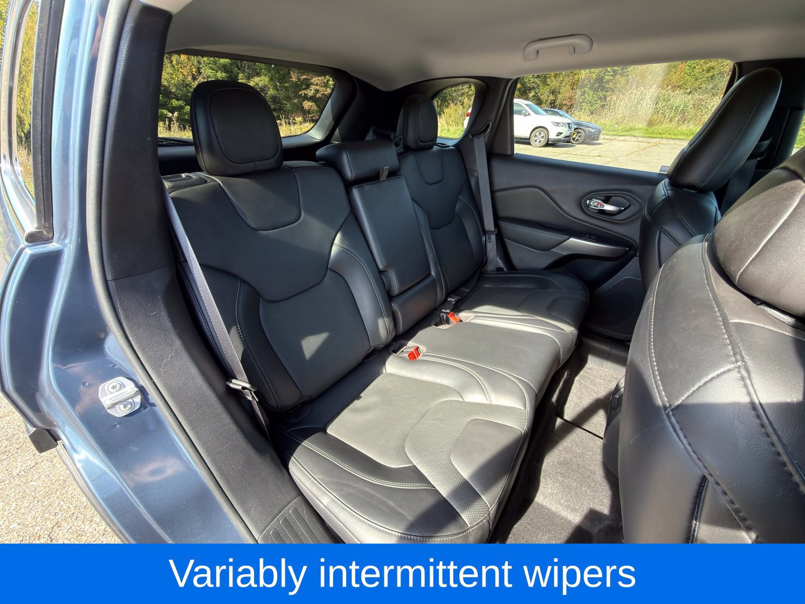 Used 2020 Jeep Cherokee Limited AWD/4WD image 35