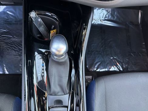 Used 2022 Toyota C-HR XLE image 22