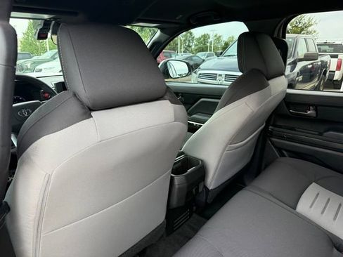 Used 2025 Toyota Tacoma TRD Sport AWD/4WD image 25
