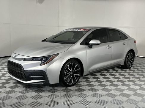 Used 2022 Toyota Corolla SE w/ Carpet Mat Package (TMS) FWD image 4