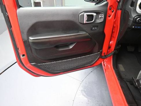 Used 2024 Jeep Wrangler Unlimited Sahara AWD/4WD image 20