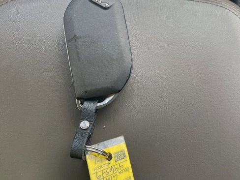Used 2025 Kia Carnival FWD image 23