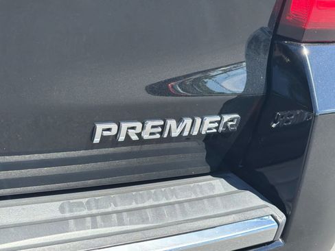 Used 2019 Chevrolet Suburban Premier AWD/4WD image 34