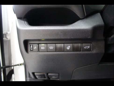 Used 2023 Toyota RAV4 XLE Premium image 28