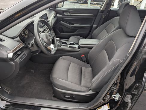 Used 2023 Nissan Altima 2.5 SV image 13