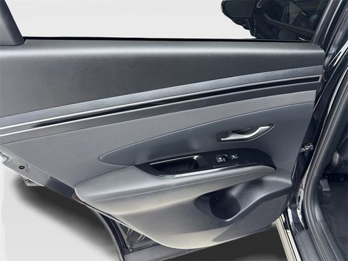 Used 2022 Hyundai Tucson Limited image 40