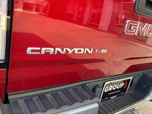 Used 2017 GMC Canyon SLT w/ Driver Alert Package image 10