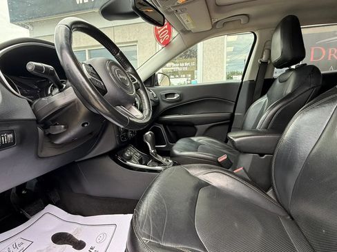 Used 2018 Jeep Compass Limited w/ Navigation Group AWD/4WD image 9