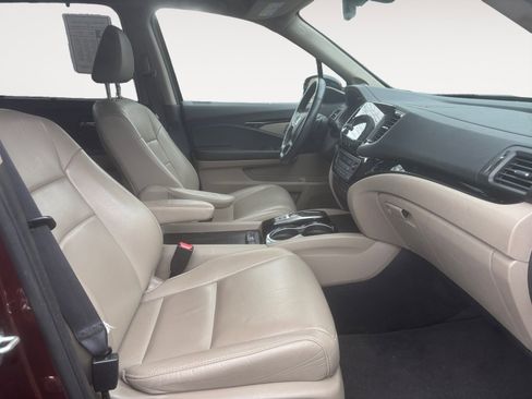 Used 2020 Honda Pilot Touring image 15