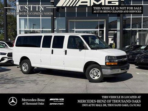 Used 2022 Chevrolet Express 3500 LT w/ LT Preferred Equipment Group RWD image 1