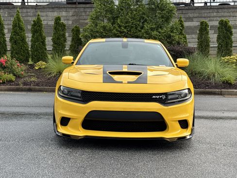Used 2018 Dodge Charger SRT Hellcat RWD image 3