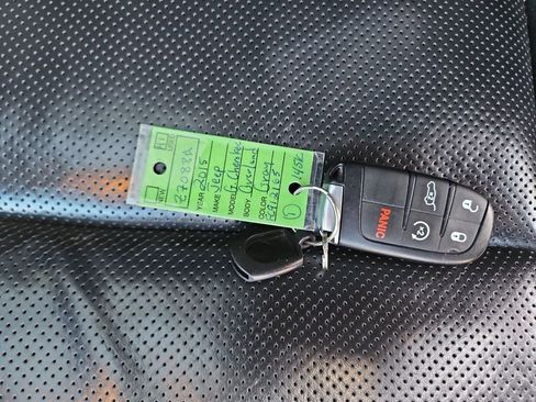 Used 2015 Jeep Grand Cherokee Overland image 29