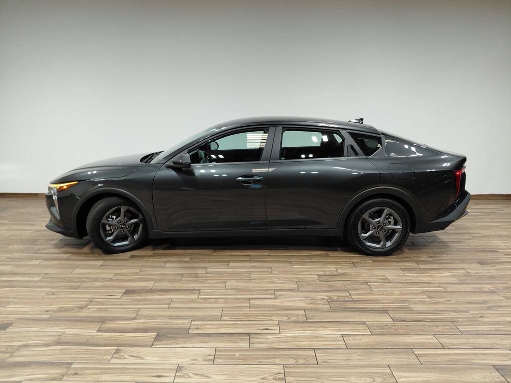 Used 2025 Kia K4 FWD image 16