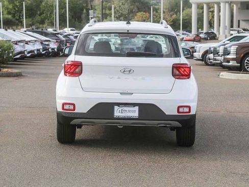 New 2026 Hyundai Venue SEL image 4