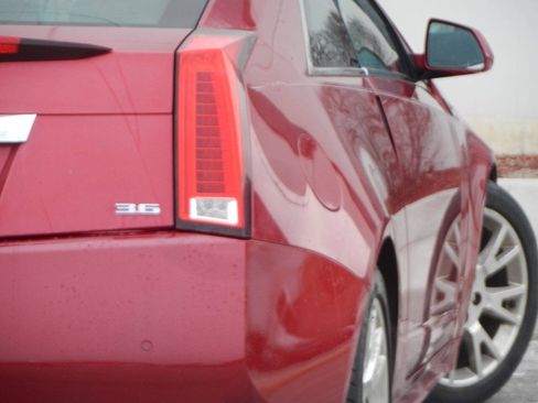 Used 2012 Cadillac CTS Premium w/ CTS Touring Package RWD image 19