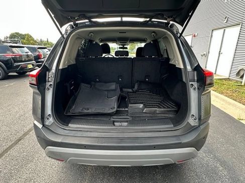Used 2023 Nissan Rogue S AWD/4WD image 13