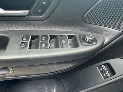 Used 2012 Volkswagen Eos Komfort image 10