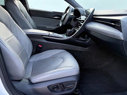 Used 2019 Toyota Avalon Limited w/ Advanced Safety Package FWD image 18