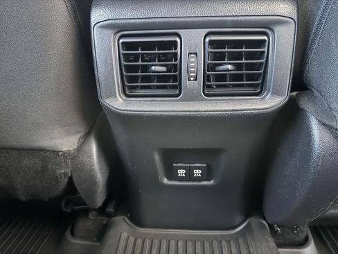 Used 2021 Toyota RAV4 XLE w/ Convenience Package image 34