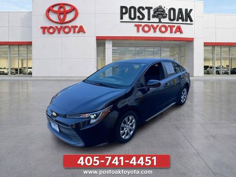 Used 2024 Toyota Corolla LE FWD image 6