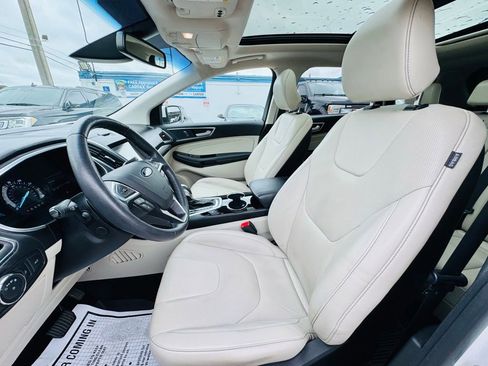 Used 2018 Ford Edge Titanium w/ Equipment Group 301A image 12