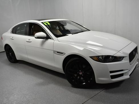 Used 2017 Jaguar XE Premium AWD/4WD image 2