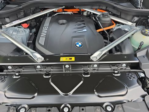 New 2026 BMW X5 xDrive50e w/ M Sport Package AWD/4WD image 32