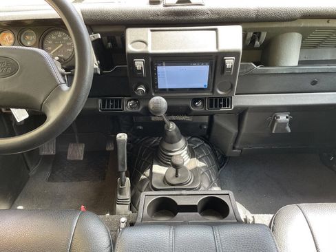 Used 1995 Land Rover Defender image 16