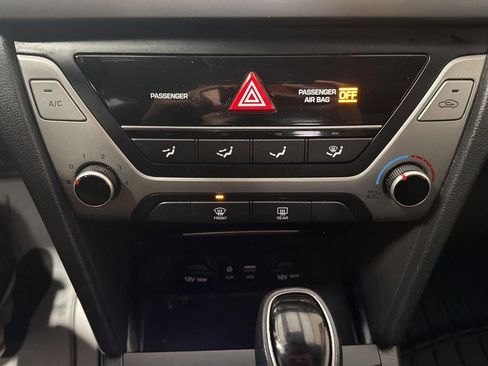 Used 2018 Hyundai Elantra SEL image 23