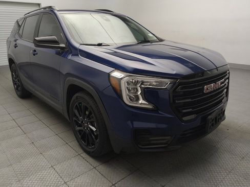 Used 2023 GMC Terrain SLE w/ Driver Convenience Package FWD image 13