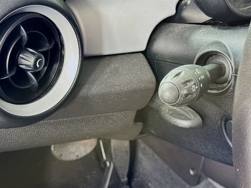 Used 2013 MINI Cooper Clubman FWD image 11