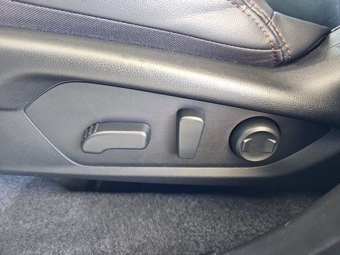 Certified 2025 Subaru Forester Touring AWD/4WD image 37