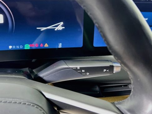 Used 2024 Lucid Air Touring AWD/4WD image 23